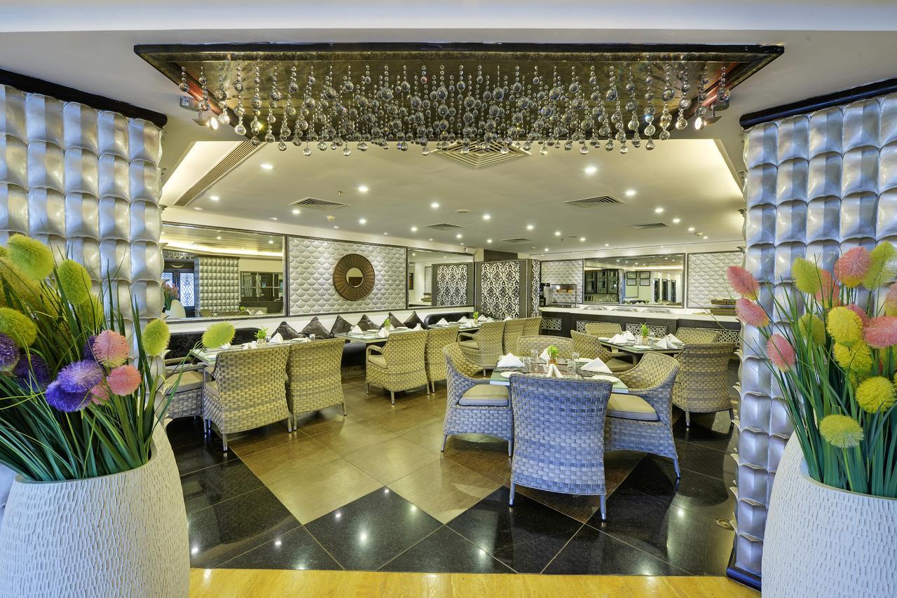 Mayfair Convention Bhuvanesvar Kültér fotó