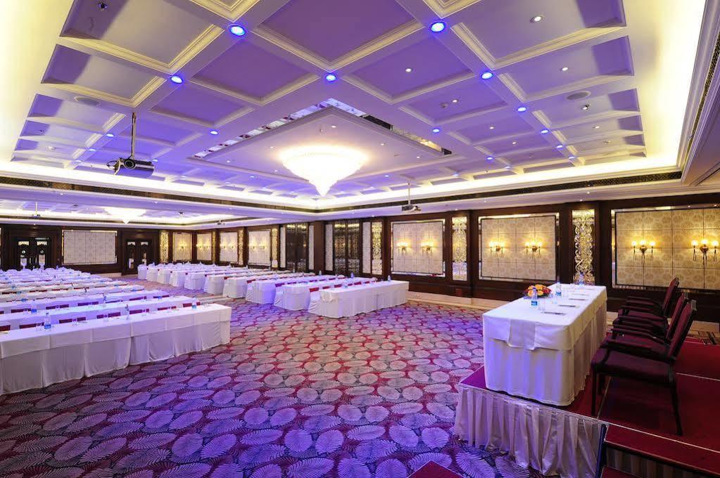 Mayfair Convention Bhuvanesvar Kültér fotó