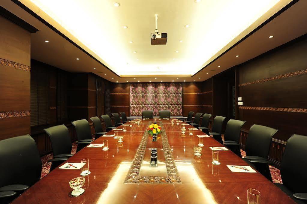 Mayfair Convention Bhuvanesvar Kültér fotó